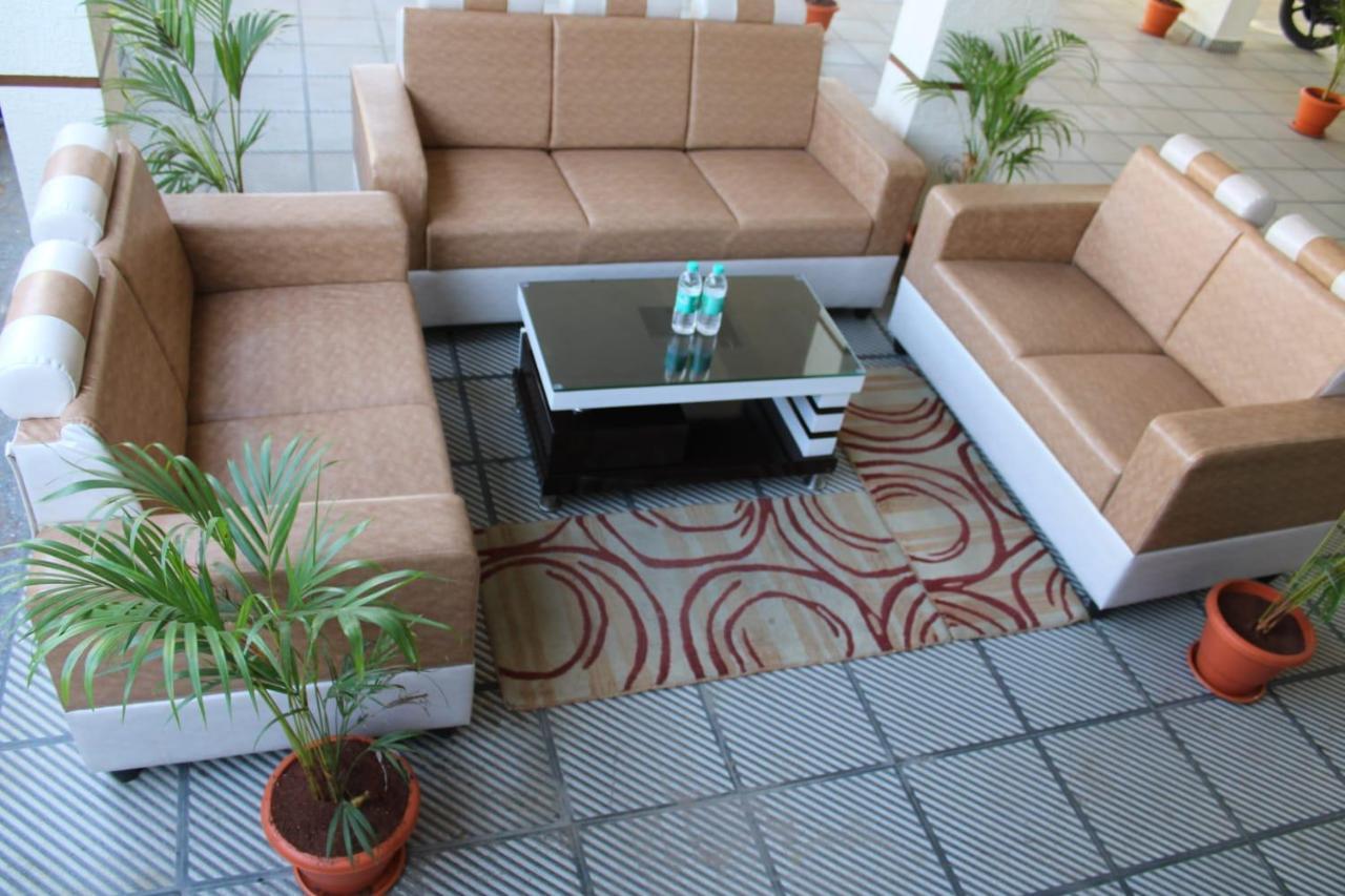 Hotel Prime Classic Shamshabad Exterior foto